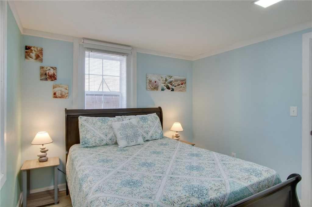 23 Center St - Sunny Side Down - Downstairs Apartment Folly Beach Bilik gambar